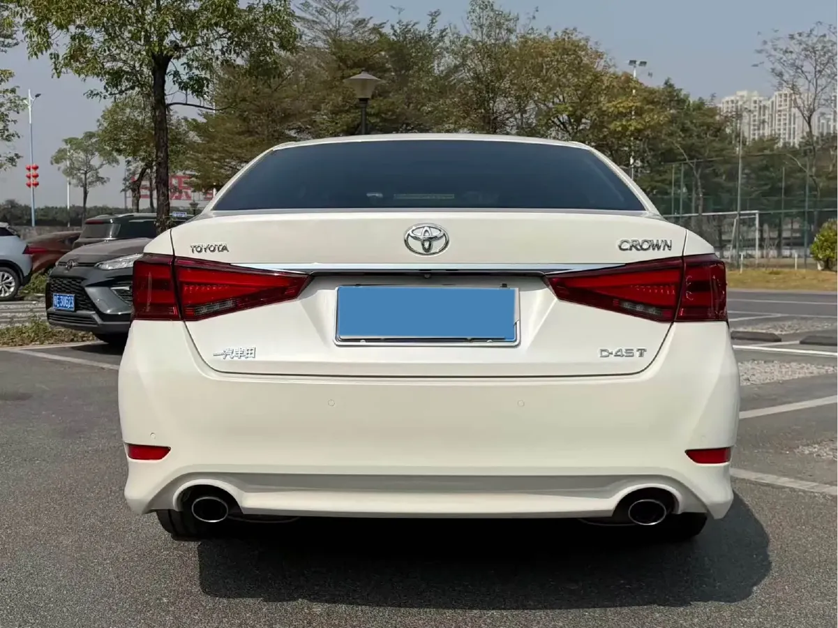 2018 Toyota Crown 2.0T 235HP L4 8AT,autocango,china used car exporter,china ev exporter,chinese used car exporter,chinese used ev exporter