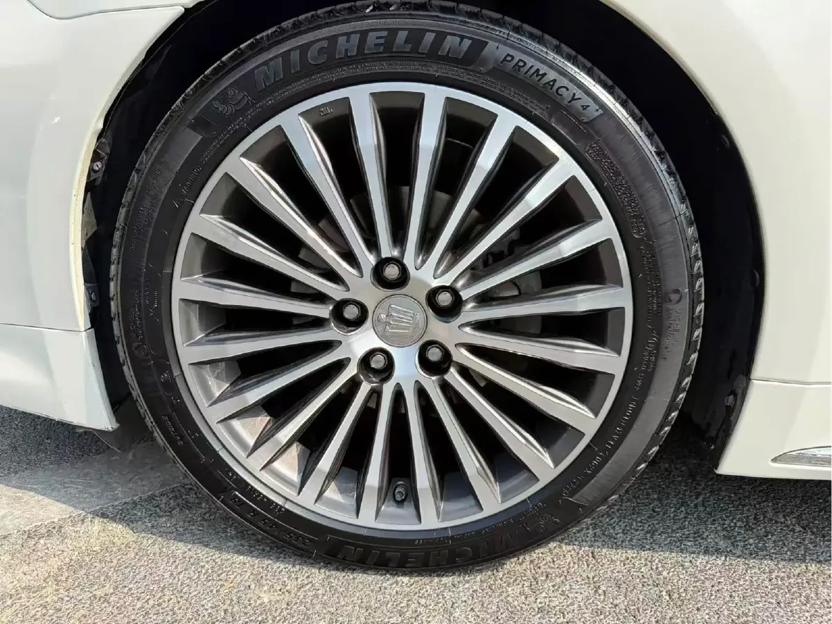 2018 Toyota Crown 2.0T 235HP L4 8AT,autocango,china used car exporter,china ev exporter,chinese used car exporter,chinese used ev exporter