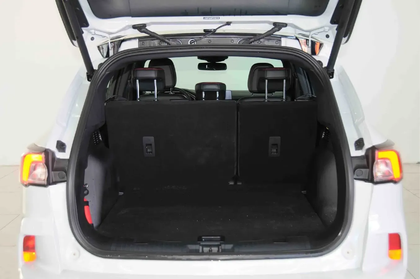 2024 Ford Escape 2.0T 248HP L4 8AT,autocango,china used car exporter,china ev exporter,chinese used car exporter,chinese used ev exporter