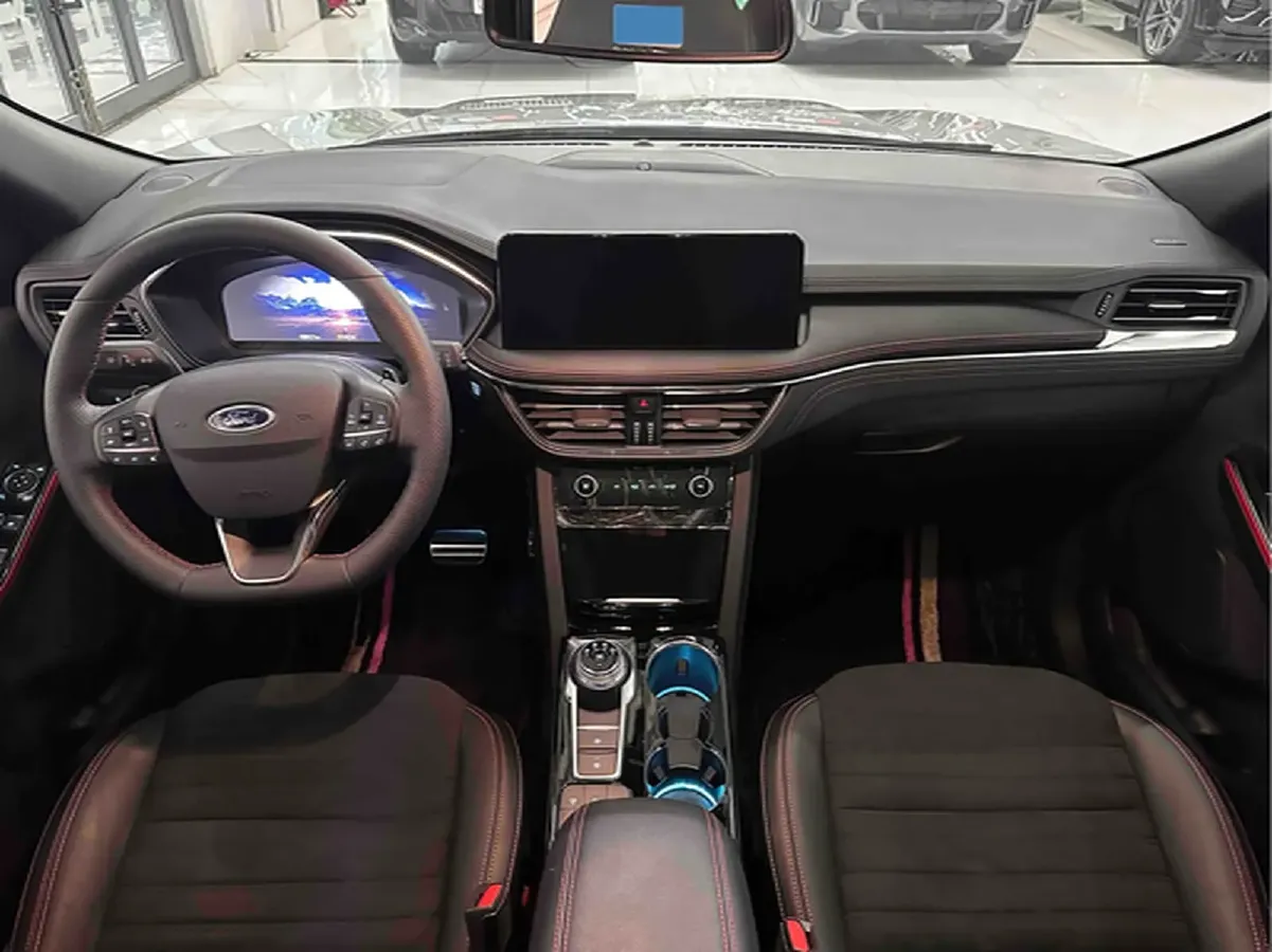 2024 Ford Escape 2.0T 248HP L4 8AT,autocango,china used car exporter,china ev exporter,chinese used car exporter,chinese used ev exporter