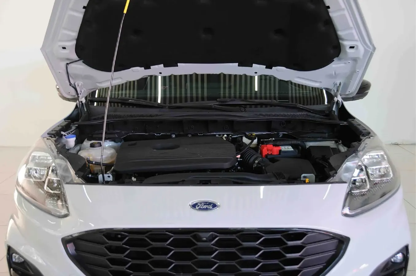 2024 Ford Escape 2.0T 248HP L4 8AT,autocango,china used car exporter,china ev exporter,chinese used car exporter,chinese used ev exporter