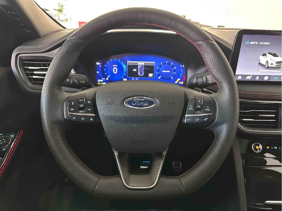 2024 Ford Escape 2.0T 248HP L4 8AT,autocango,china used car exporter,china ev exporter,chinese used car exporter,chinese used ev exporter