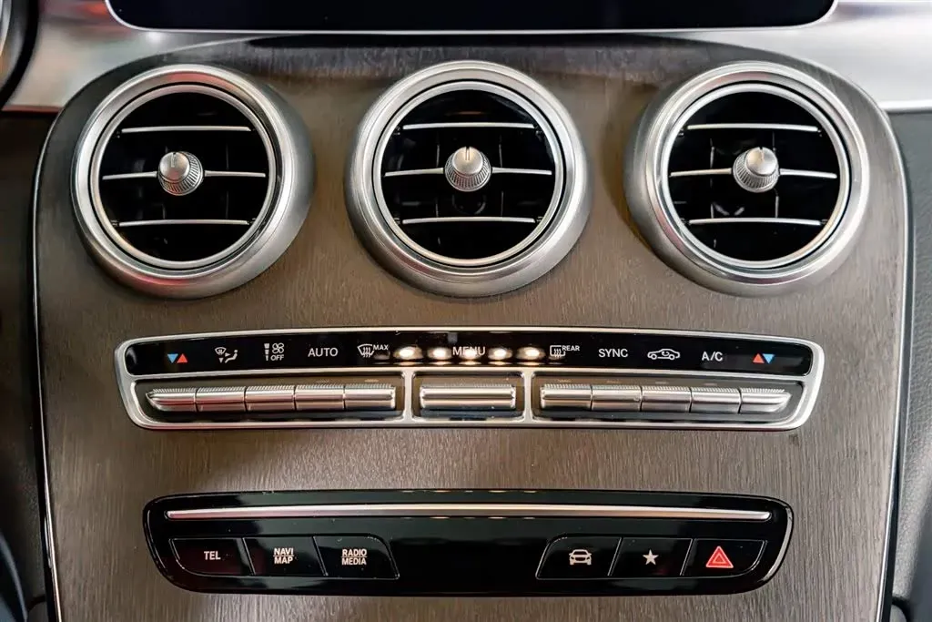 2021 Mercedes-Benz GLC Coupe 2.0T 258HP L4 9AT,autocango,china used car exporter,china ev exporter,chinese used car exporter,chinese used ev exporter