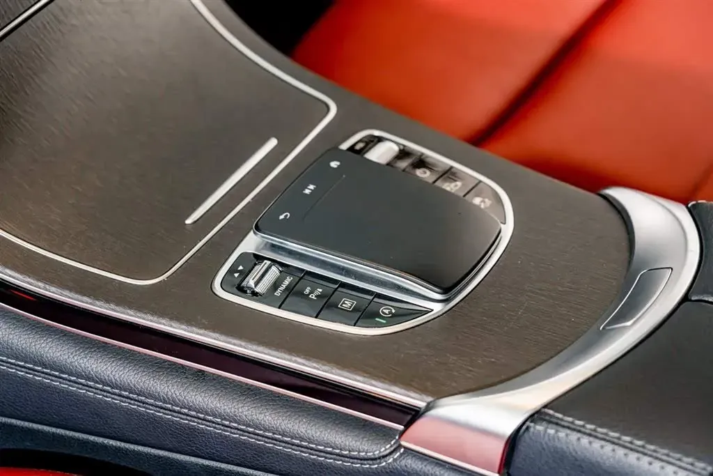 2021 Mercedes-Benz GLC Coupe 2.0T 258HP L4 9AT,autocango,china used car exporter,china ev exporter,chinese used car exporter,chinese used ev exporter