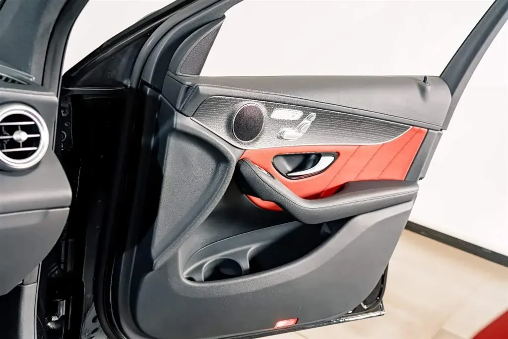 2021 Mercedes-Benz GLC Coupe 2.0T 258HP L4 9AT,autocango,china used car exporter,china ev exporter,chinese used car exporter,chinese used ev exporter