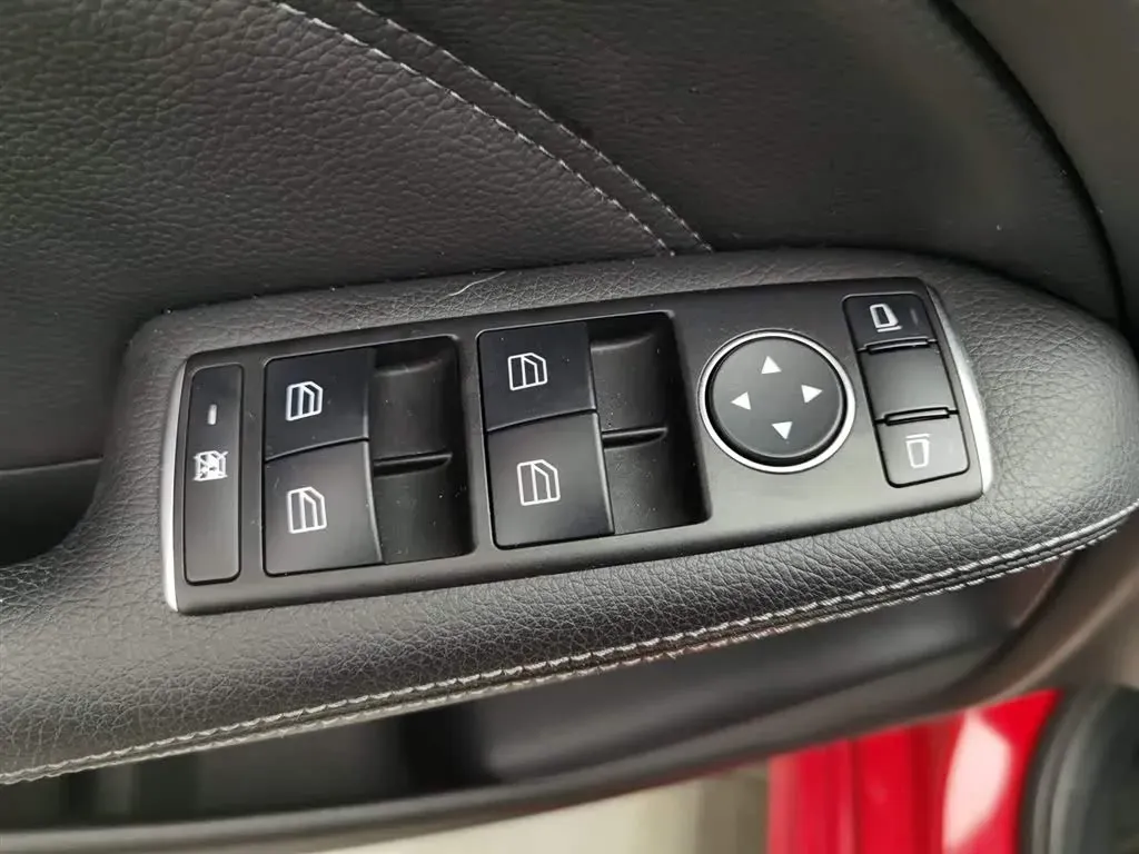 2015 Mercedes-Benz B Class 1.6T 156HP L4 7DCT,autocango,china used car exporter,china ev exporter,chinese used car exporter,chinese used ev exporter