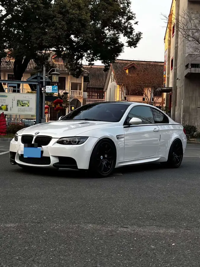 2011 BMW M3 4.0L 420HP V8 7DCT