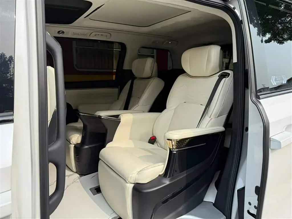 2023 GAC Trumpchi E9 2.0T 190HP L4 2DHT PHEV 25.57KWH,autocango,china used car exporter,china ev exporter,chinese used car exporter,chinese used ev exporter