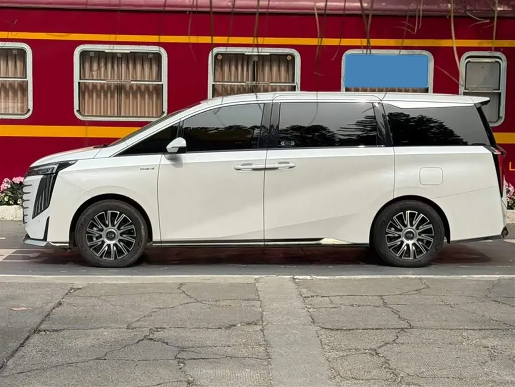 2023 GAC Trumpchi E9 2.0T 190HP L4 2DHT PHEV 25.57KWH,autocango,china used car exporter,china ev exporter,chinese used car exporter,chinese used ev exporter