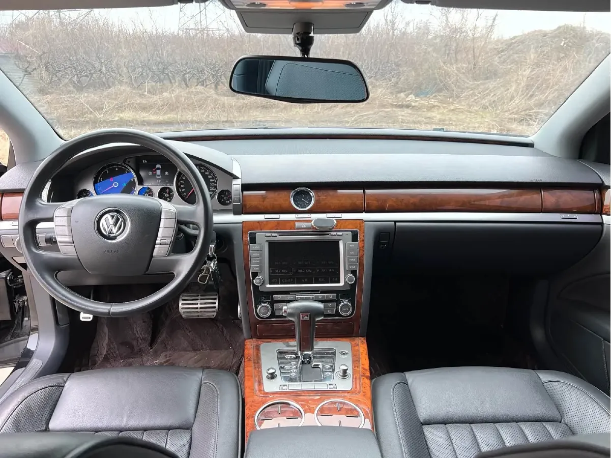 2014 Volkswagen Pheaton 3.0L 250HP V6 6AT,autocango,china used car exporter,china ev exporter,chinese used car exporter,chinese used ev exporter