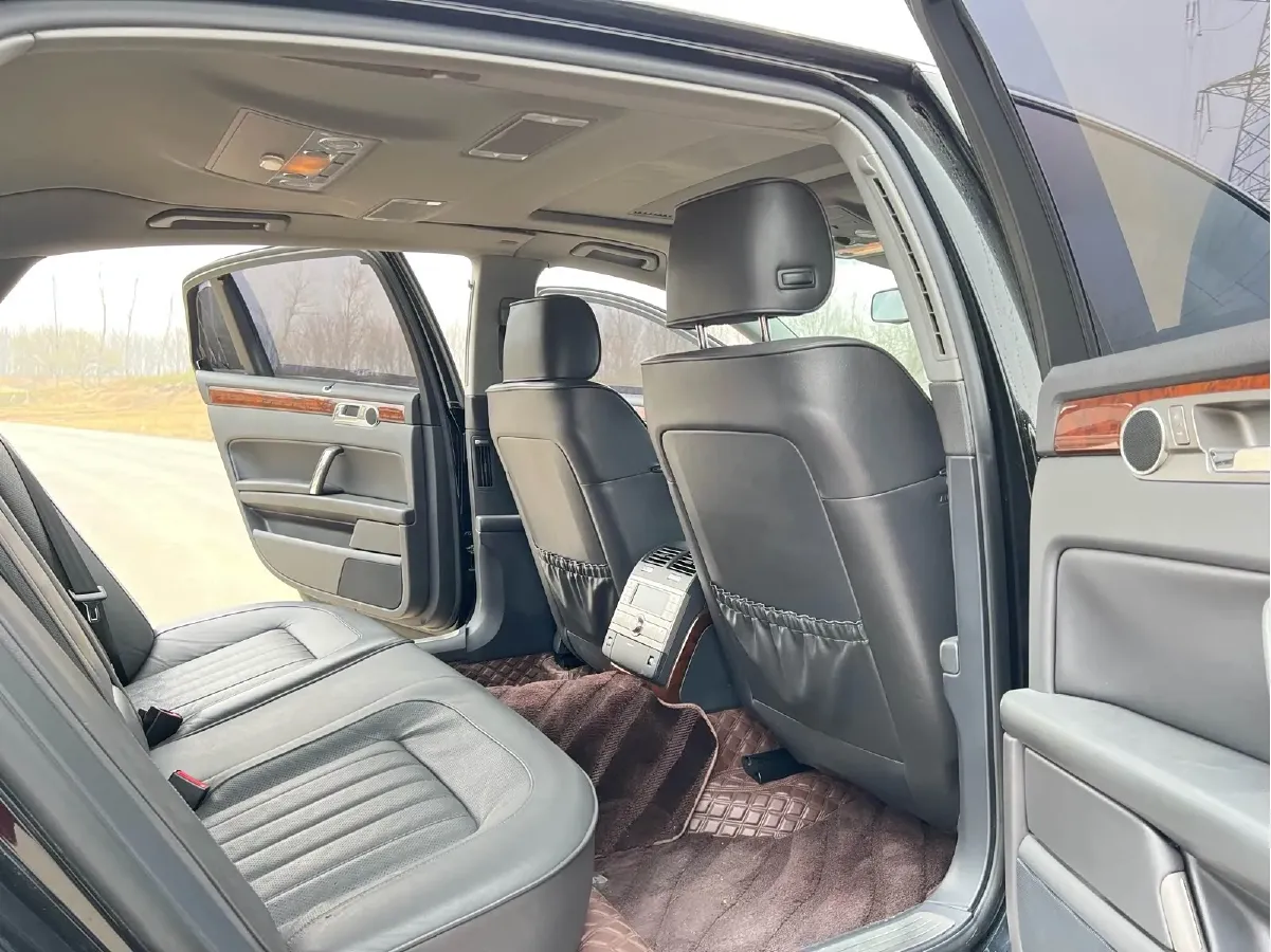 2014 Volkswagen Pheaton 3.0L 250HP V6 6AT,autocango,china used car exporter,china ev exporter,chinese used car exporter,chinese used ev exporter