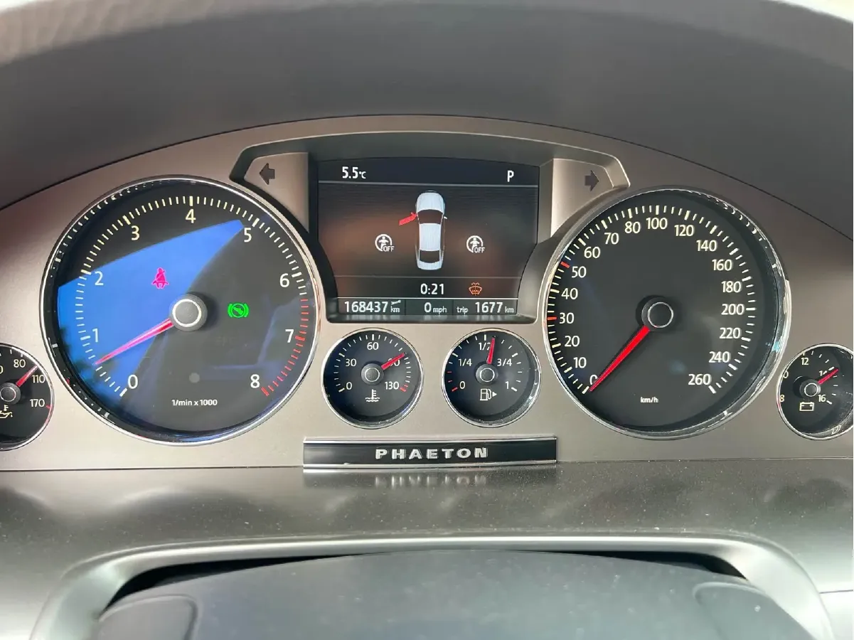 2014 Volkswagen Pheaton 3.0L 250HP V6 6AT,autocango,china used car exporter,china ev exporter,chinese used car exporter,chinese used ev exporter