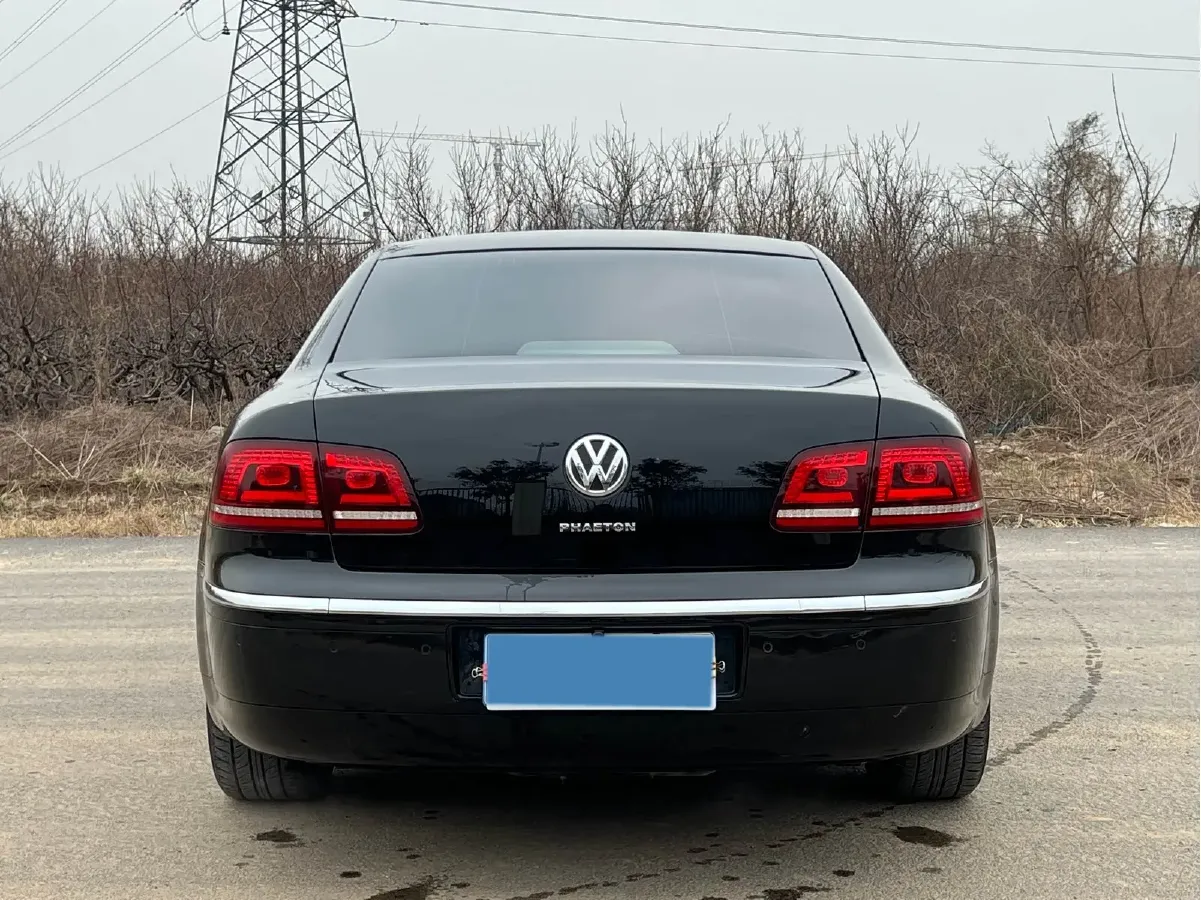 2014 Volkswagen Pheaton 3.0L 250HP V6 6AT,autocango,china used car exporter,china ev exporter,chinese used car exporter,chinese used ev exporter