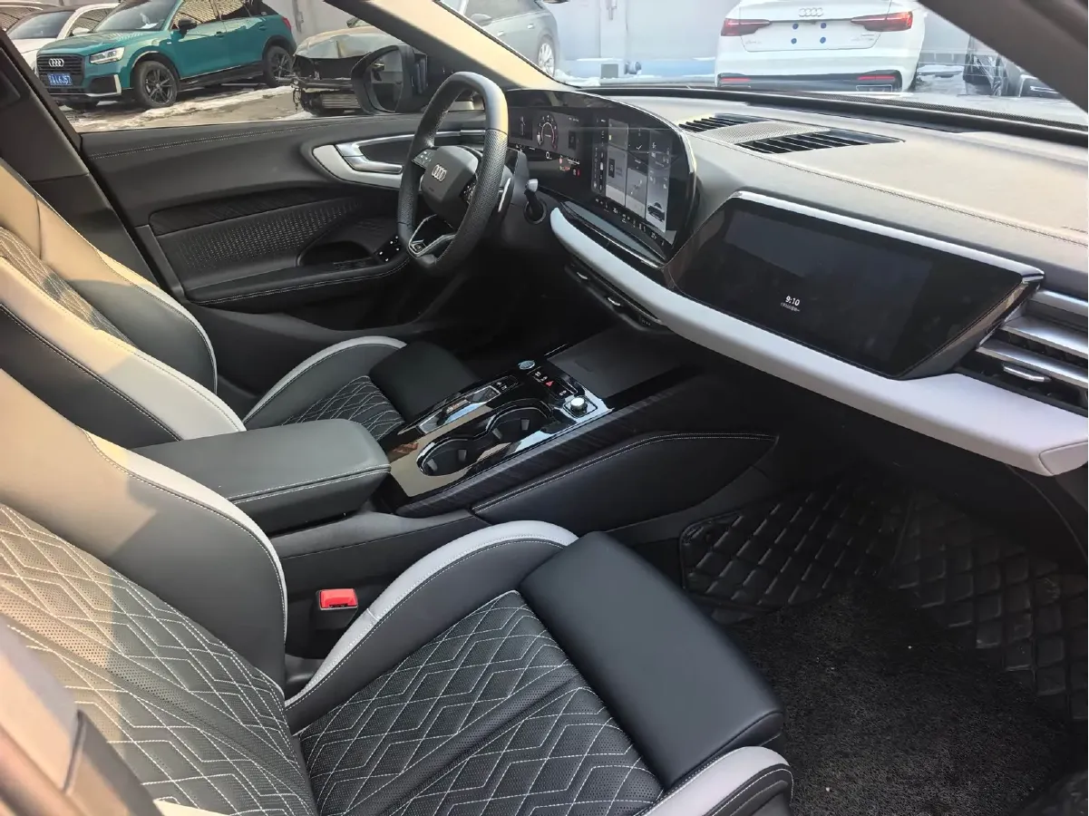 2026 Audi A5L 2.0T 204HP L4 7DCT,autocango,china used car exporter,china ev exporter,chinese used car exporter,chinese used ev exporter