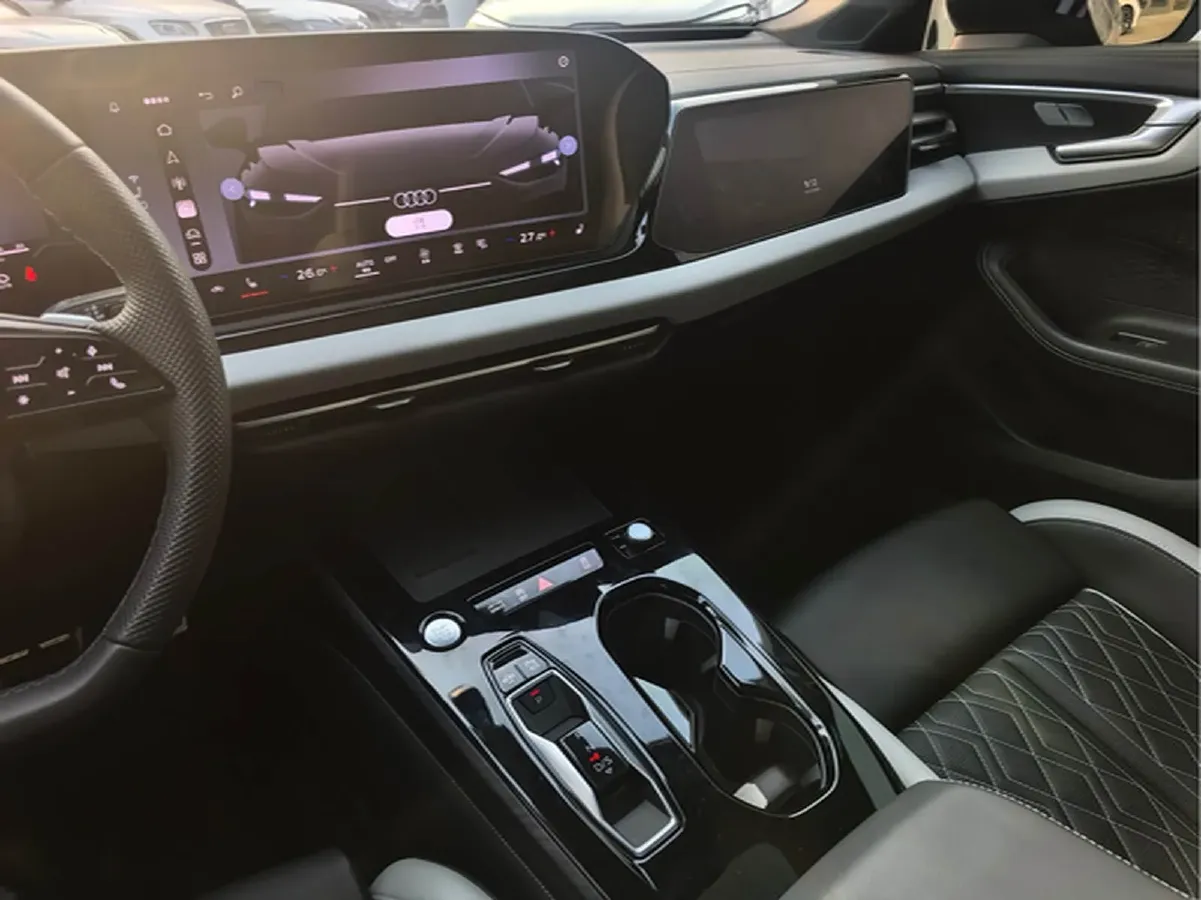 2026 Audi A5L 2.0T 204HP L4 7DCT,autocango,china used car exporter,china ev exporter,chinese used car exporter,chinese used ev exporter