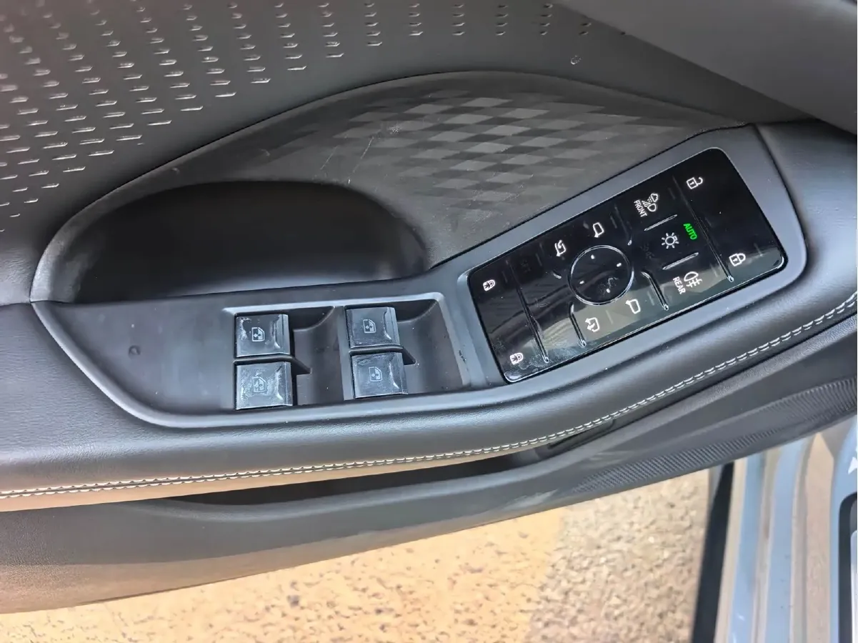 2026 Audi A5L 2.0T 204HP L4 7DCT,autocango,china used car exporter,china ev exporter,chinese used car exporter,chinese used ev exporter