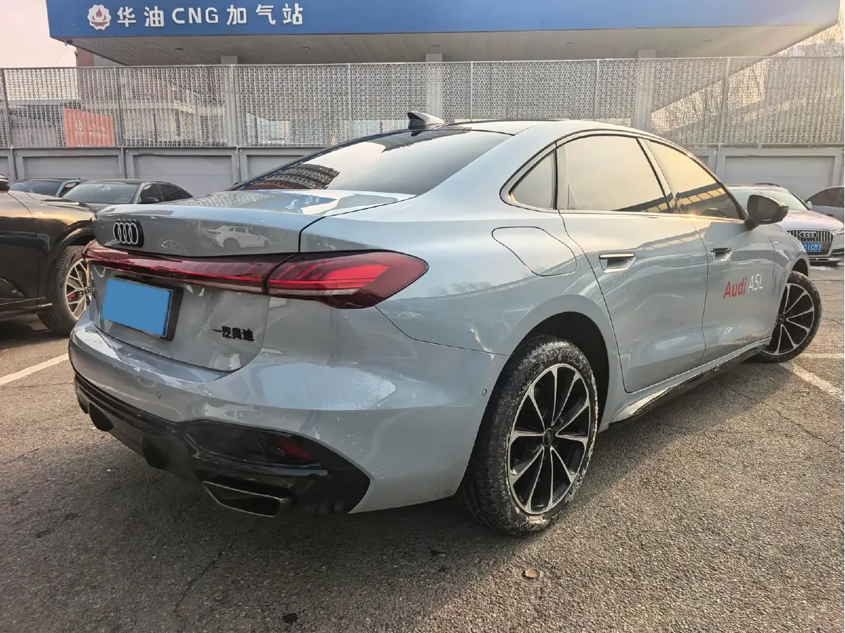 2026 Audi A5L 2.0T 204HP L4 7DCT,autocango,china used car exporter,china ev exporter,chinese used car exporter,chinese used ev exporter