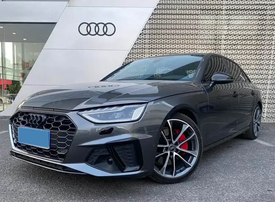 2022 Audi A4L 2.0T 252HP L4 7DCT