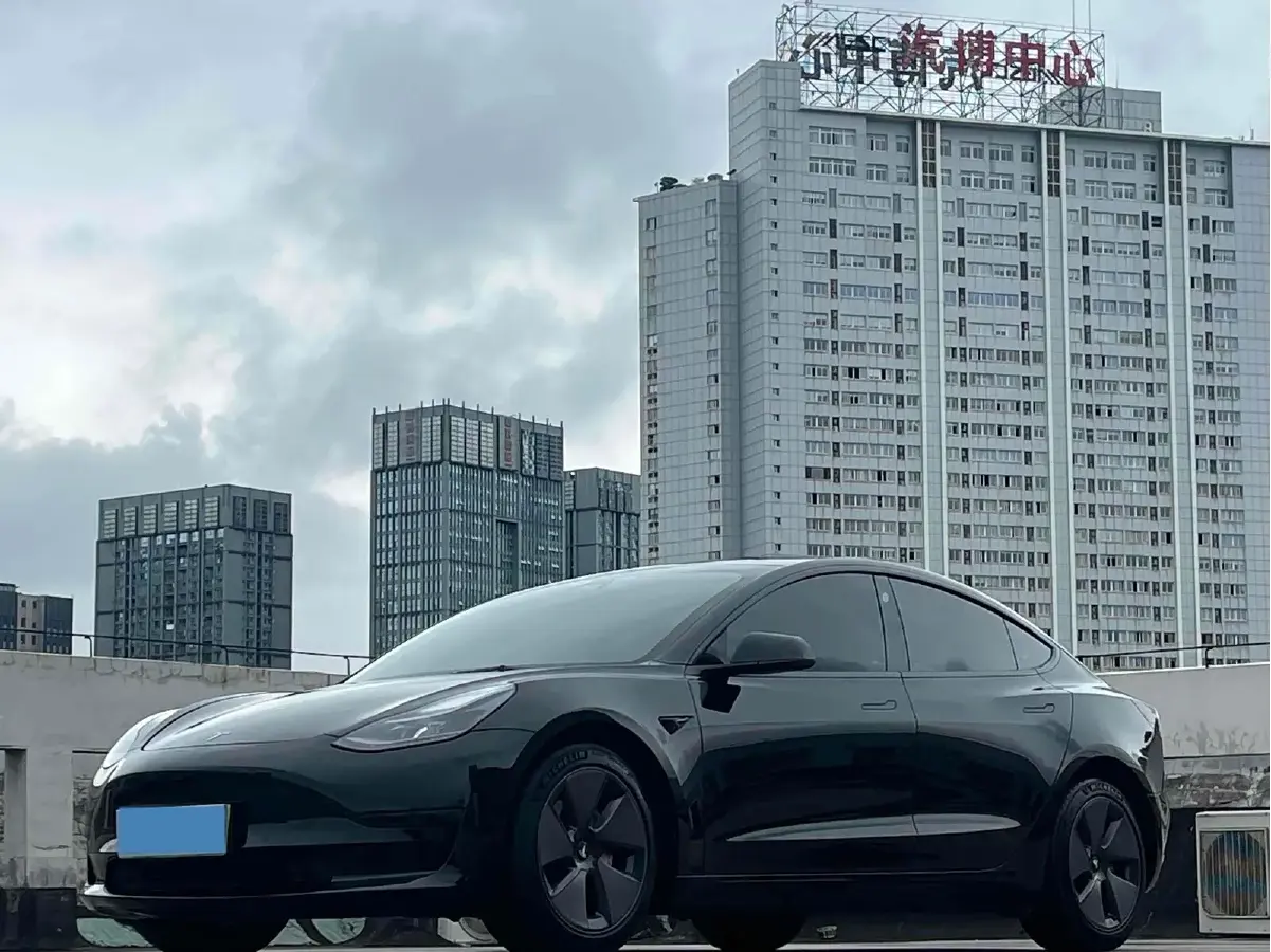 2022 Tesla Model 3 BEV 60KWH