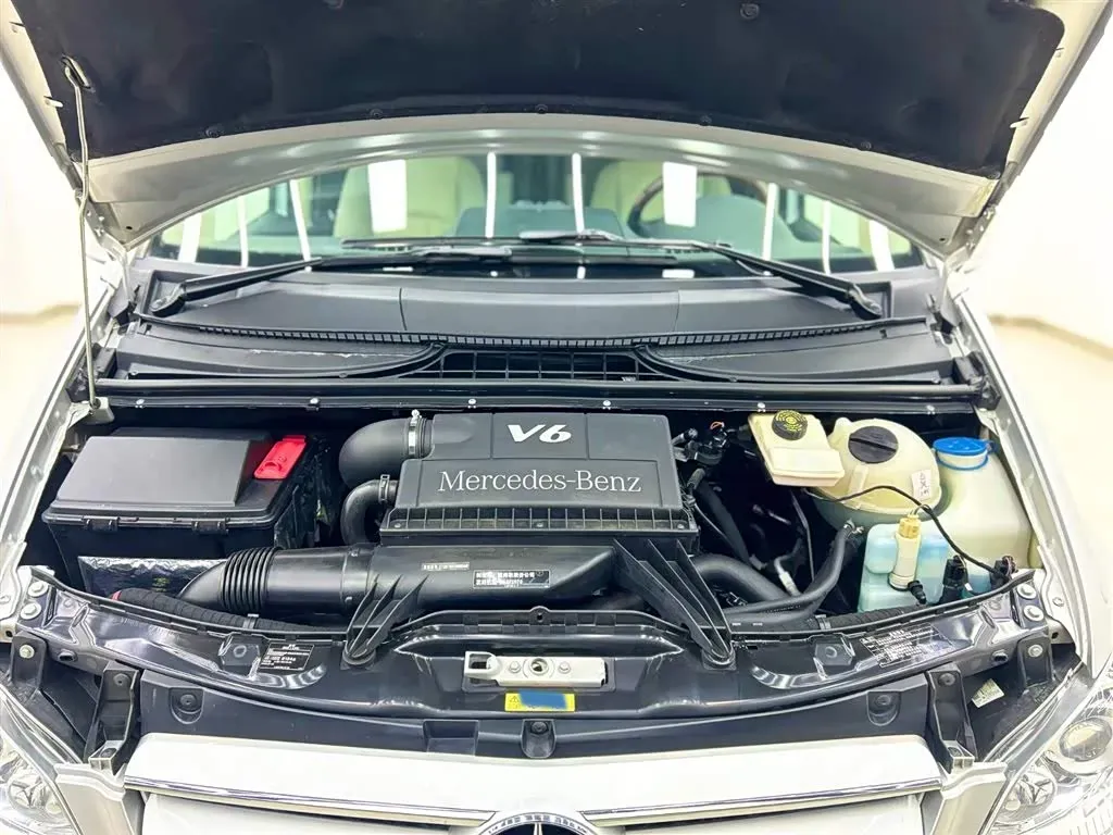 2011 Mercedes-Benz Viano 3.5L 258HP V6 5AT,autocango,china used car exporter,china ev exporter,chinese used car exporter,chinese used ev exporter