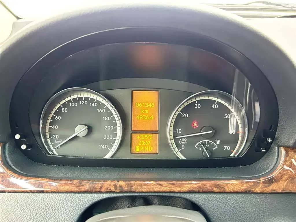 2011 Mercedes-Benz Viano 3.5L 258HP V6 5AT,autocango,china used car exporter,china ev exporter,chinese used car exporter,chinese used ev exporter