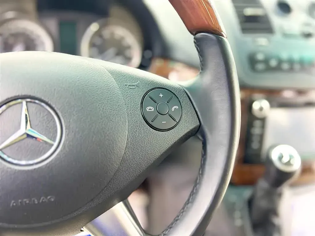 2011 Mercedes-Benz Viano 3.5L 258HP V6 5AT,autocango,china used car exporter,china ev exporter,chinese used car exporter,chinese used ev exporter