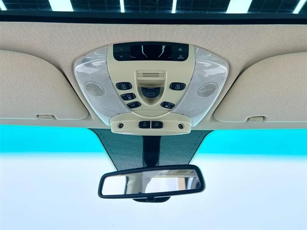 2011 Mercedes-Benz Viano 3.5L 258HP V6 5AT,autocango,china used car exporter,china ev exporter,chinese used car exporter,chinese used ev exporter