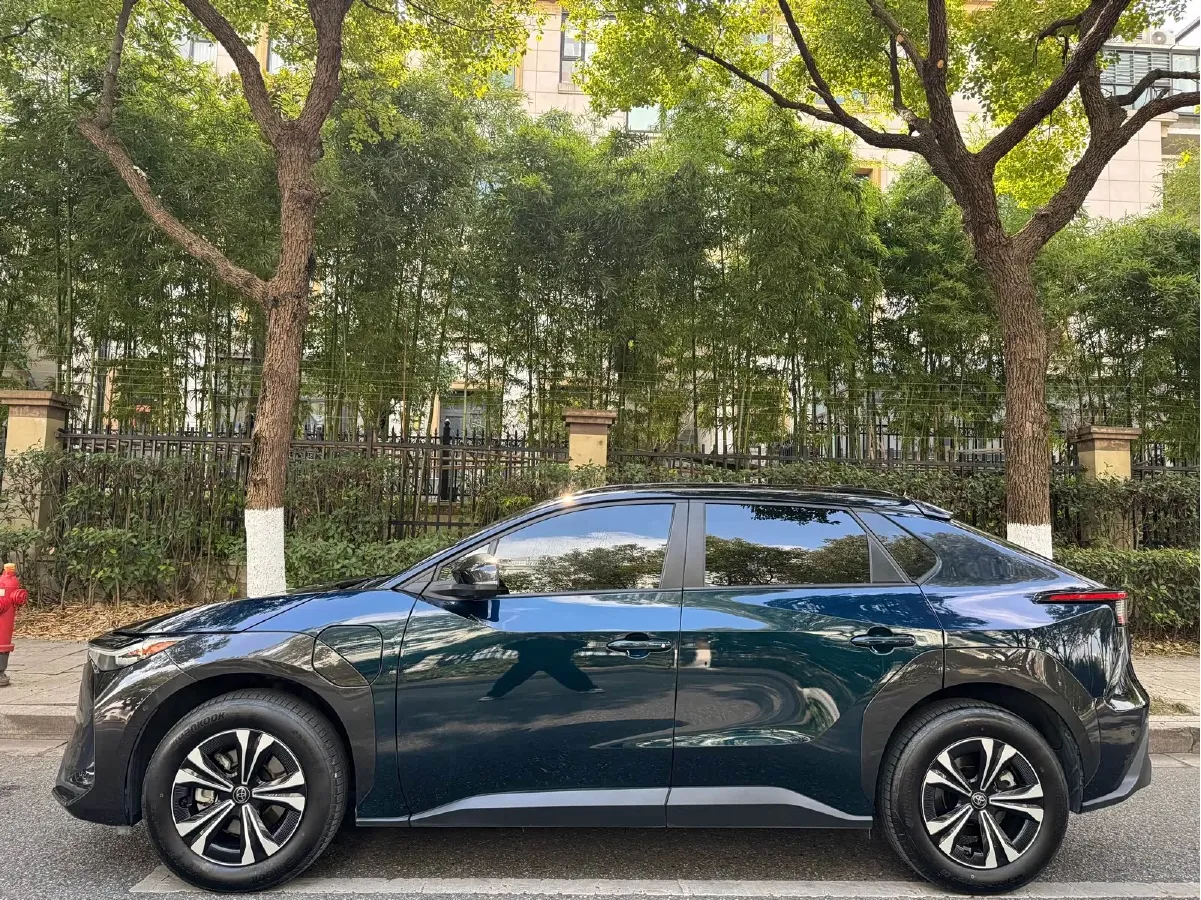 2022 Toyota bZ4X BEV 66.7KWH,autocango,china used car exporter,china ev exporter,chinese used car exporter,chinese used ev exporter