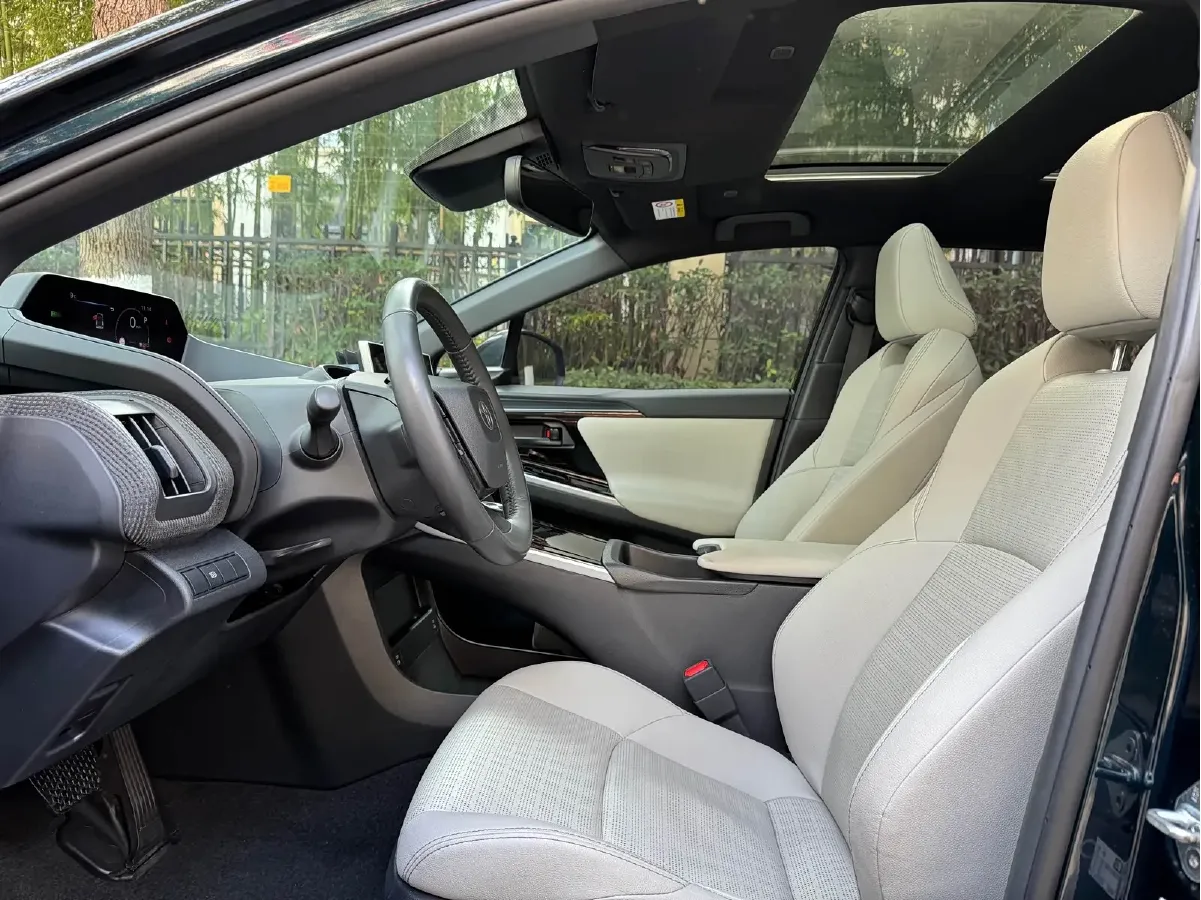 2022 Toyota bZ4X BEV 66.7KWH,autocango,china used car exporter,china ev exporter,chinese used car exporter,chinese used ev exporter