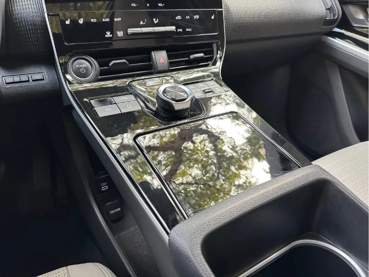 2022 Toyota bZ4X BEV 66.7KWH,autocango,china used car exporter,china ev exporter,chinese used car exporter,chinese used ev exporter