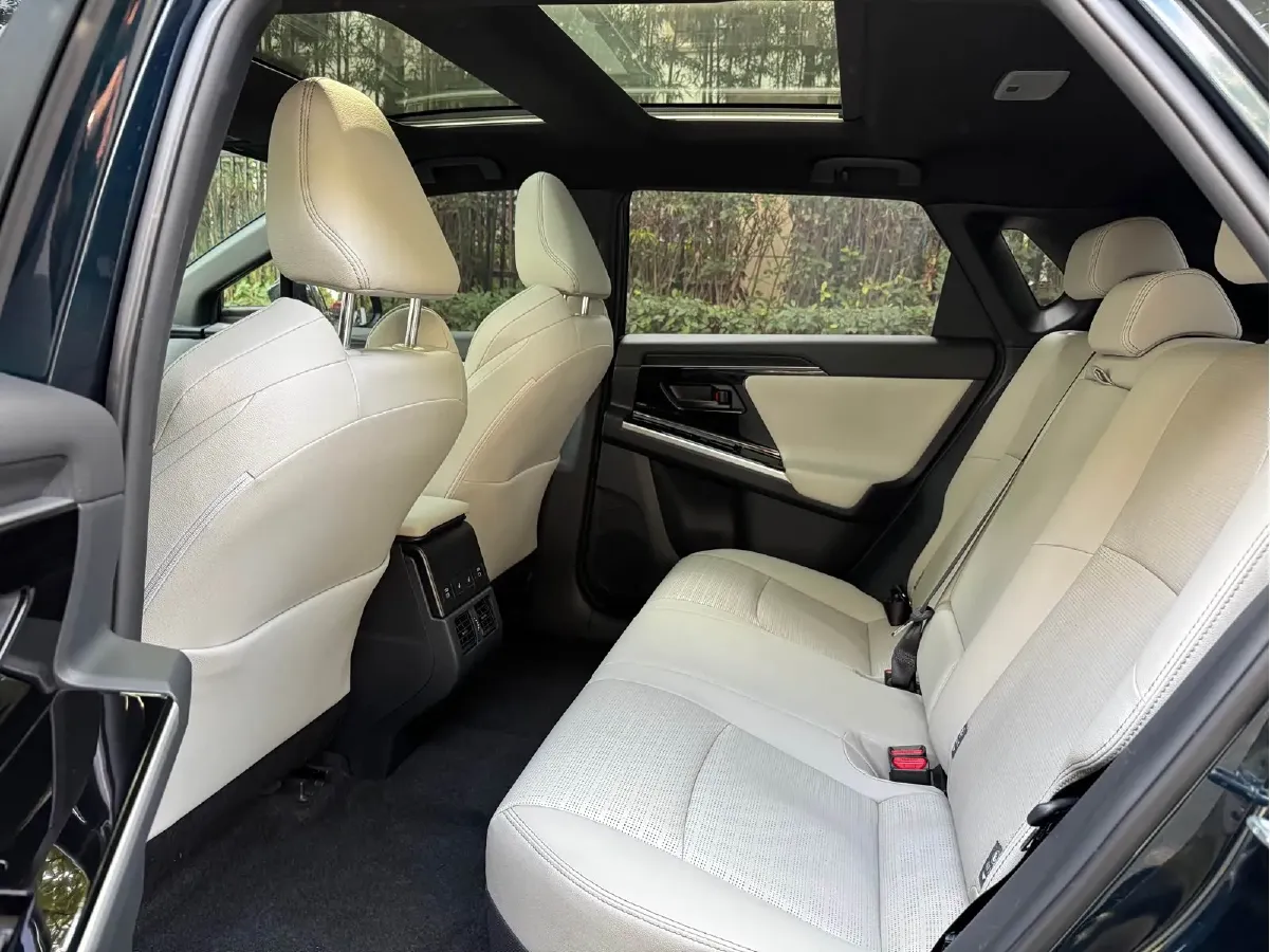 2022 Toyota bZ4X BEV 66.7KWH,autocango,china used car exporter,china ev exporter,chinese used car exporter,chinese used ev exporter