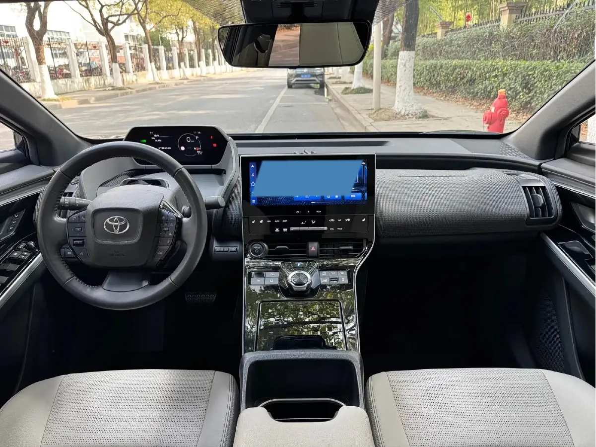 2022 Toyota bZ4X BEV 66.7KWH,autocango,china used car exporter,china ev exporter,chinese used car exporter,chinese used ev exporter