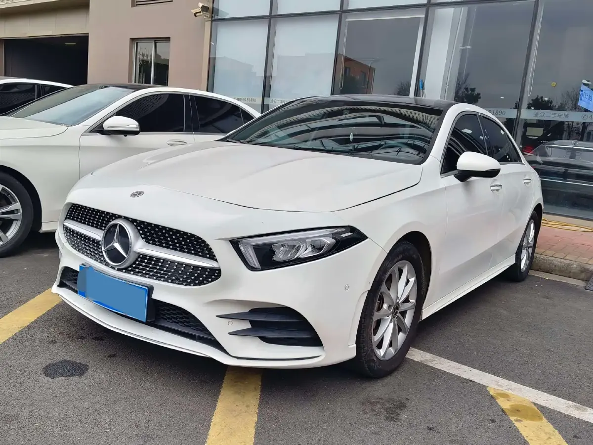 2021 Mercedes-Benz A Class 1.3T 163HP L4 7DCT