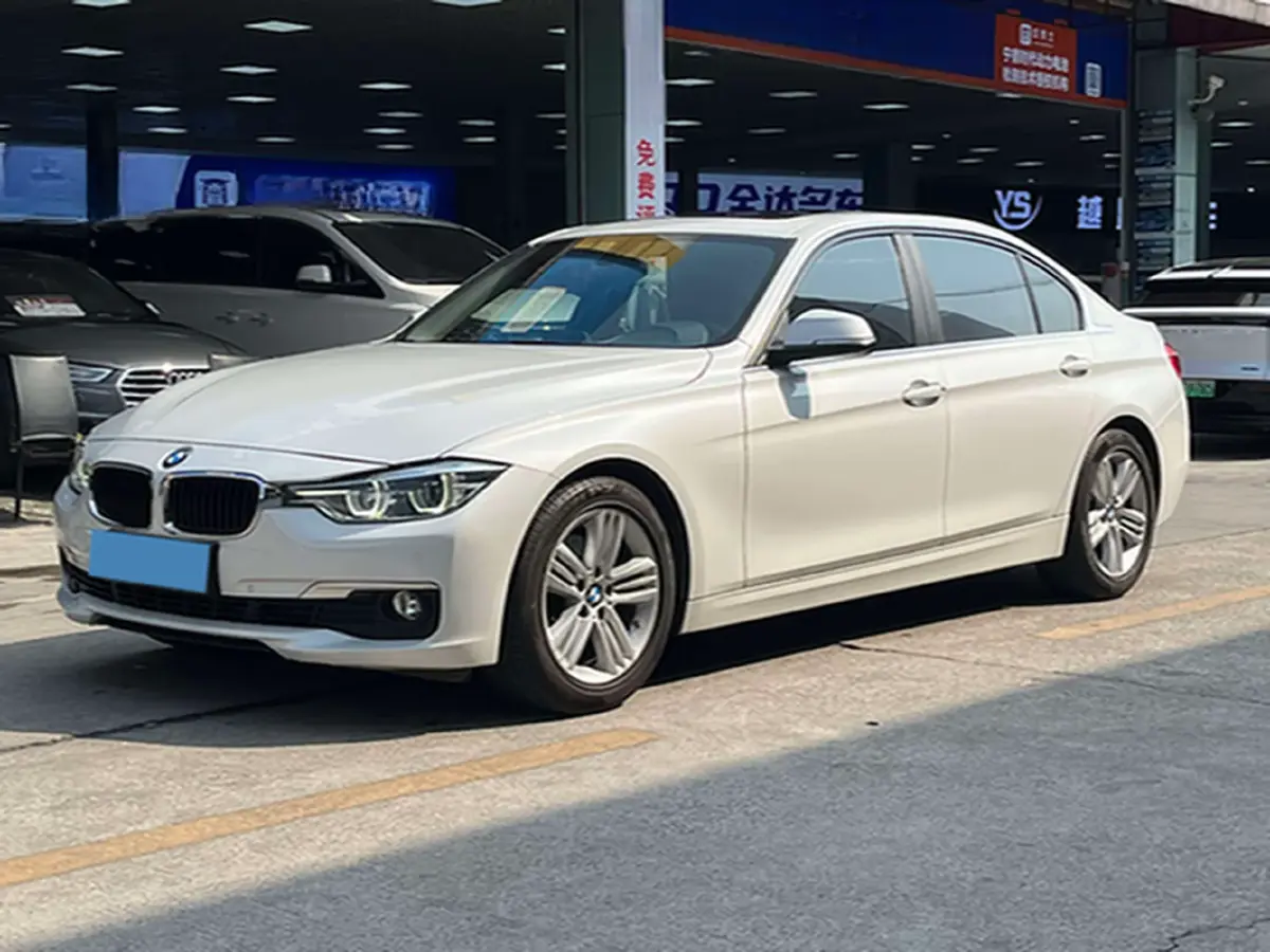 2017 BMW 3 Series 2.0T 184HP L4 8AT