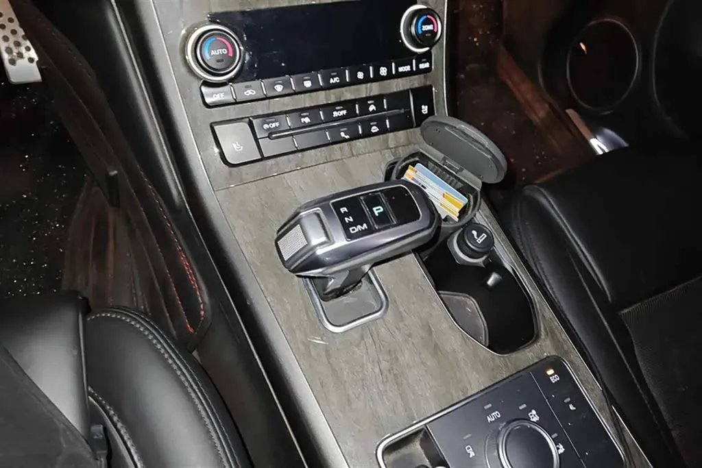 2017 Haval H8 2.0T 252HP L4 8AT,autocango,china used car exporter,china ev exporter,chinese used car exporter,chinese used ev exporter