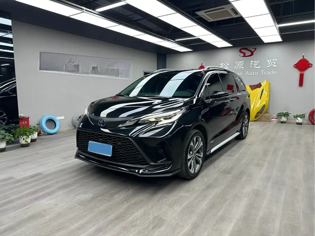 2024 Toyota Granvia 2.5L 189HP L4 E-CVT Hybrid