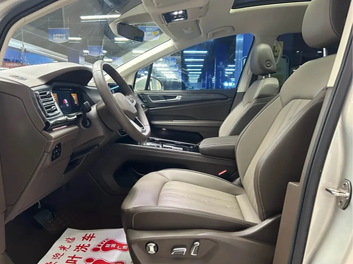 2024 Volkswagen Viloran 2.0T 186HP L4 7DCT,autocango,china used car exporter,china ev exporter,chinese used car exporter,chinese used ev exporter