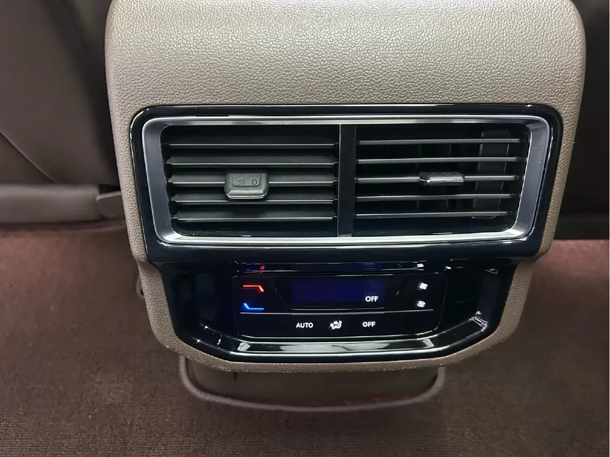 2024 Volkswagen Viloran 2.0T 186HP L4 7DCT,autocango,china used car exporter,china ev exporter,chinese used car exporter,chinese used ev exporter