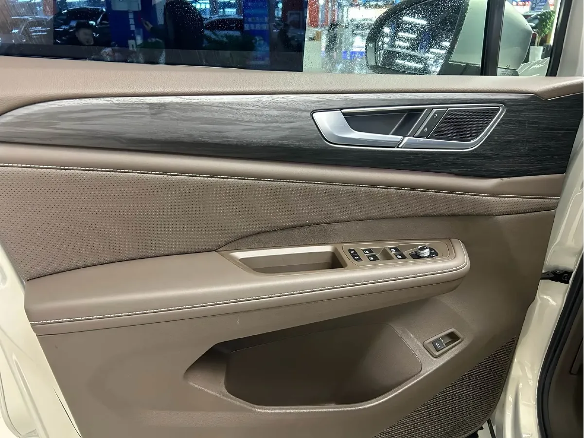 2024 Volkswagen Viloran 2.0T 186HP L4 7DCT,autocango,china used car exporter,china ev exporter,chinese used car exporter,chinese used ev exporter