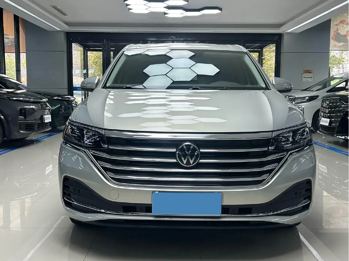 2024 Volkswagen Viloran 2.0T 186HP L4 7DCT,autocango,china used car exporter,china ev exporter,chinese used car exporter,chinese used ev exporter