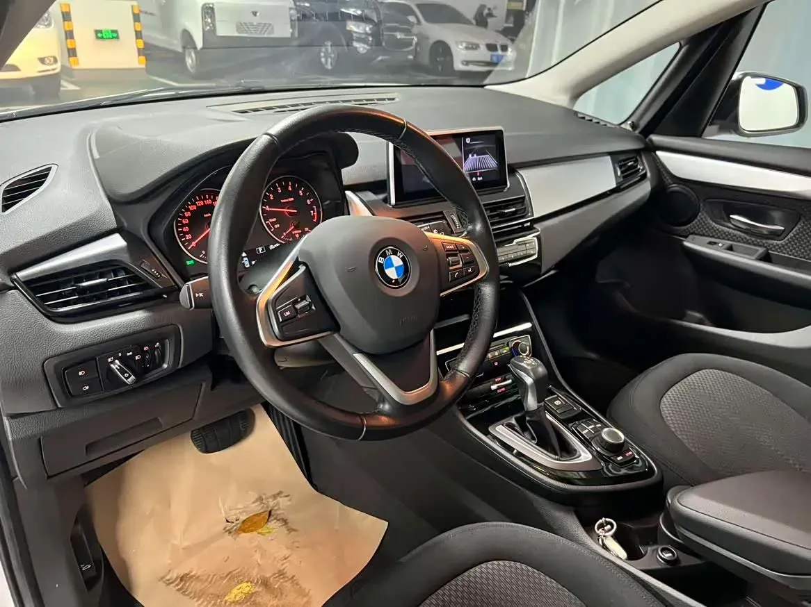 2016 BMW 2 Series Wagon 1.5T 136HP L3 6AT,autocango,china used car exporter,china ev exporter,chinese used car exporter,chinese used ev exporter
