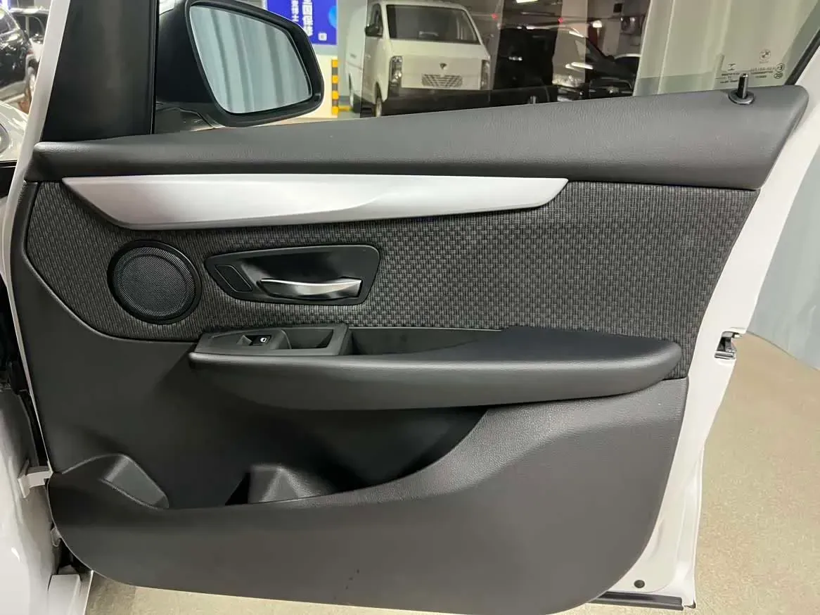 2016 BMW 2 Series Wagon 1.5T 136HP L3 6AT,autocango,china used car exporter,china ev exporter,chinese used car exporter,chinese used ev exporter