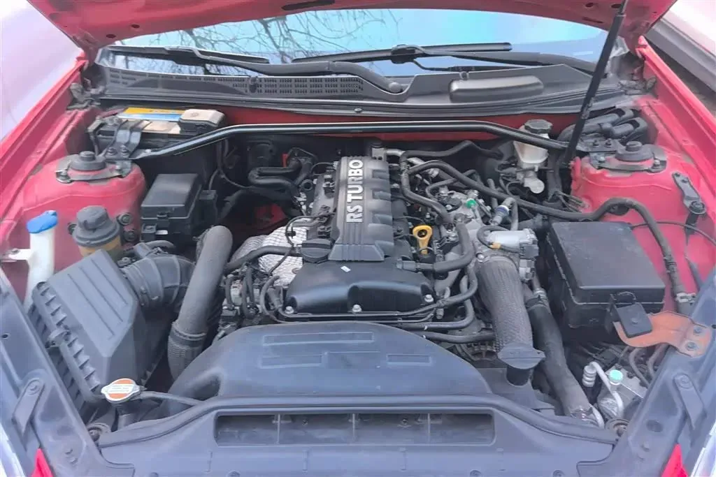 2009 Hyundai Rohens-Coupe 2.0T 210HP L4 5AT,autocango,china used car exporter,china ev exporter,chinese used car exporter,chinese used ev exporter