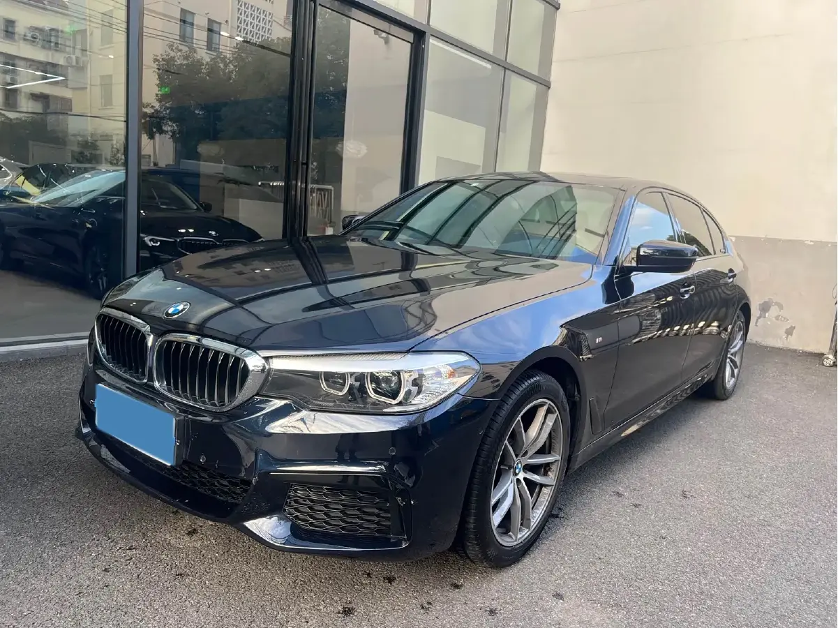 2019 BMW 5 Series 2.0T 184HP L4 8AT