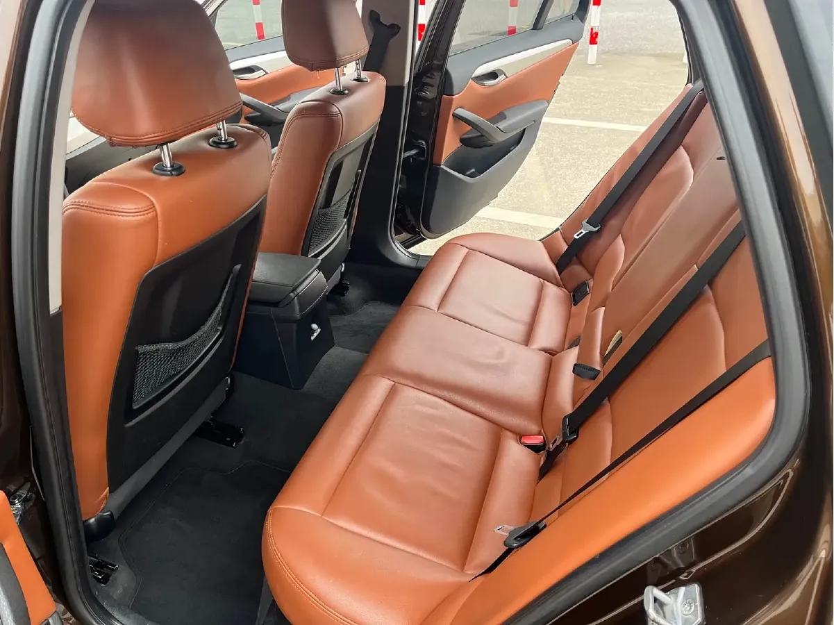 2013 BMW X1 2.0L 150HP L4 6AT,autocango,china used car exporter,china ev exporter,chinese used car exporter,chinese used ev exporter