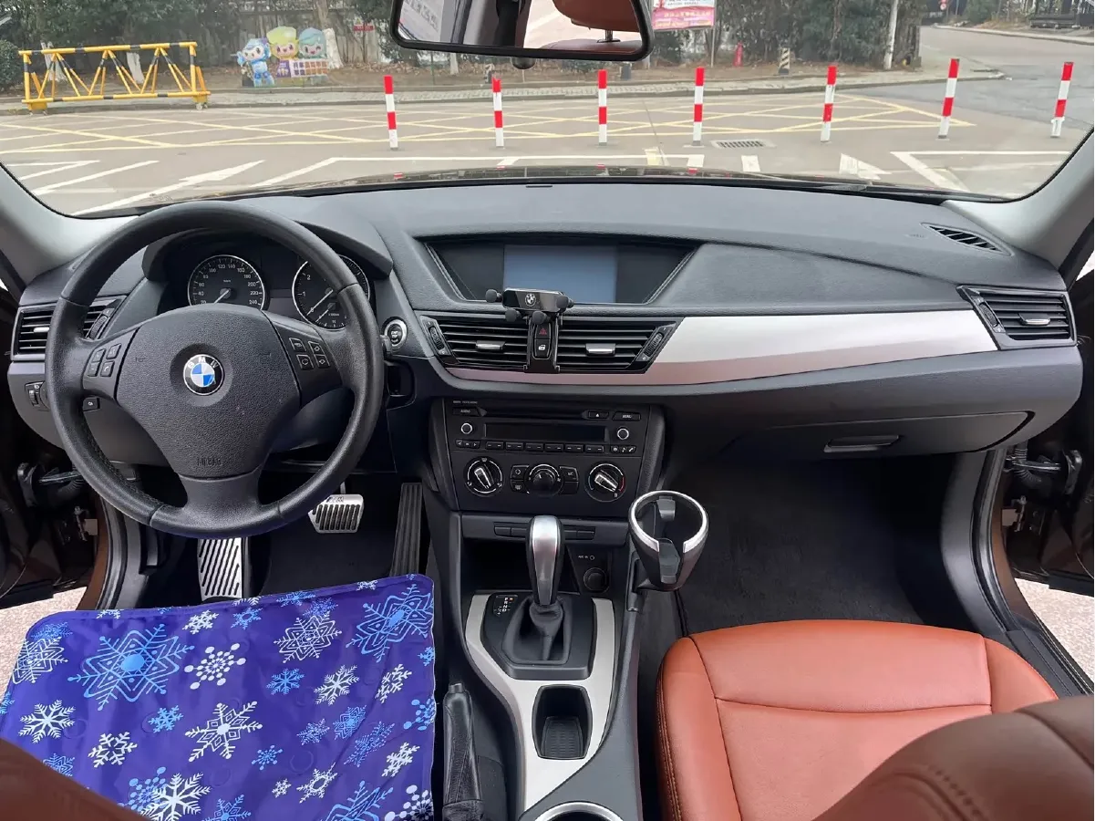 2013 BMW X1 2.0L 150HP L4 6AT,autocango,china used car exporter,china ev exporter,chinese used car exporter,chinese used ev exporter