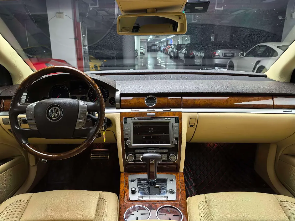 2012 Volkswagen Pheaton 3.0L 250HP V6 6AT,autocango,china used car exporter,china ev exporter,chinese used car exporter,chinese used ev exporter