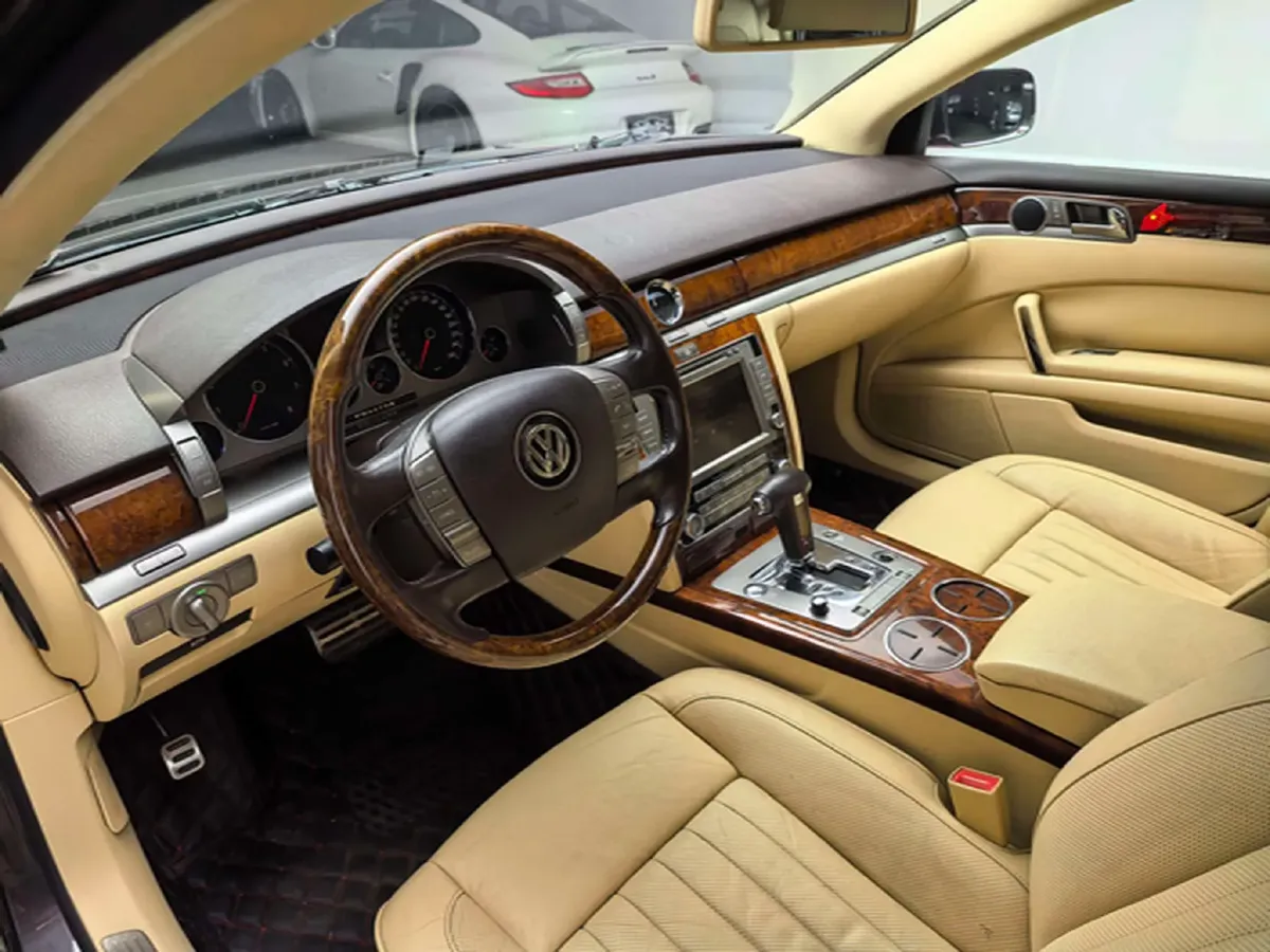 2012 Volkswagen Pheaton 3.0L 250HP V6 6AT,autocango,china used car exporter,china ev exporter,chinese used car exporter,chinese used ev exporter