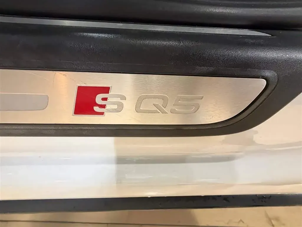 2017 Audi SQ5 3.0T 354HP V6 8AT,autocango,china used car exporter,china ev exporter,chinese used car exporter,chinese used ev exporter