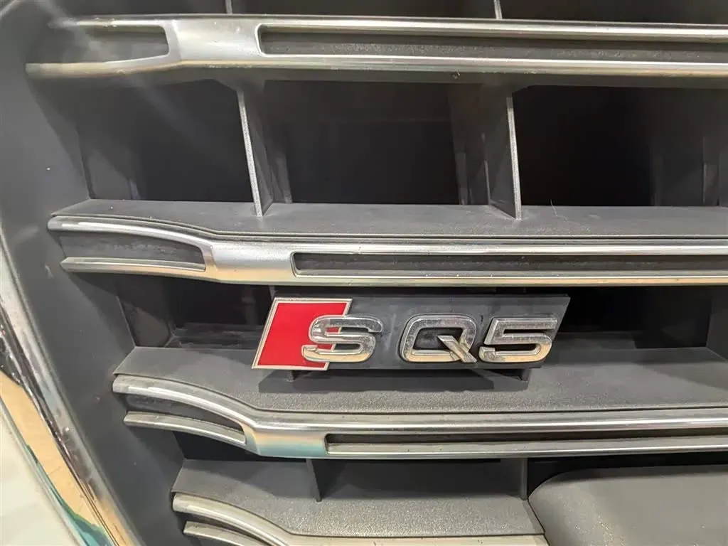 2017 Audi SQ5 3.0T 354HP V6 8AT,autocango,china used car exporter,china ev exporter,chinese used car exporter,chinese used ev exporter